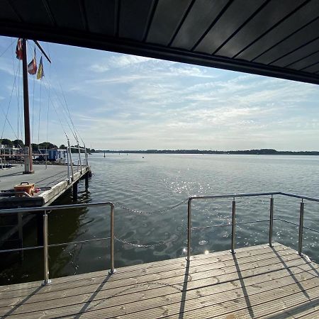 Hausboot Fjord Nordstern Mit Dachterrasse In Schleswig酒店 外观 照片
